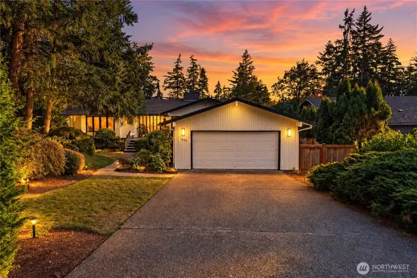 18001 NE 10th Street, Bellevue, WA 98008