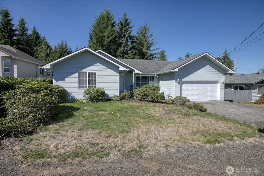 1121 N Fairfield Street, Aberdeen, WA 98520 - #3