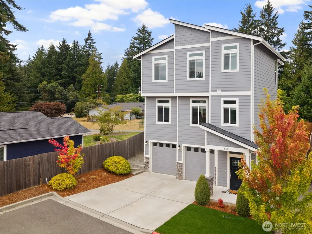650 NW Gardenia Way, Bremerton, WA 98311 - #1