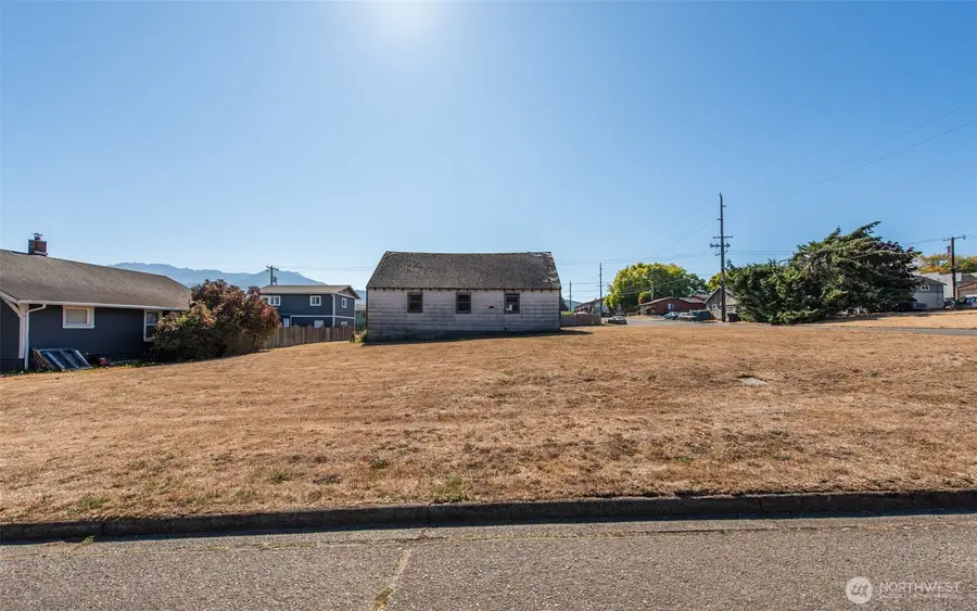 707 S B Street #9 and 10, Port Angeles, WA 98363 - #2