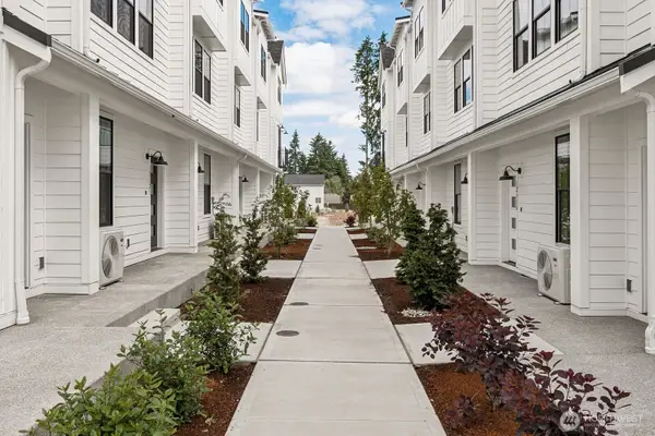 12059 127th Avenue Ct E #80, Puyallup, WA 98374
