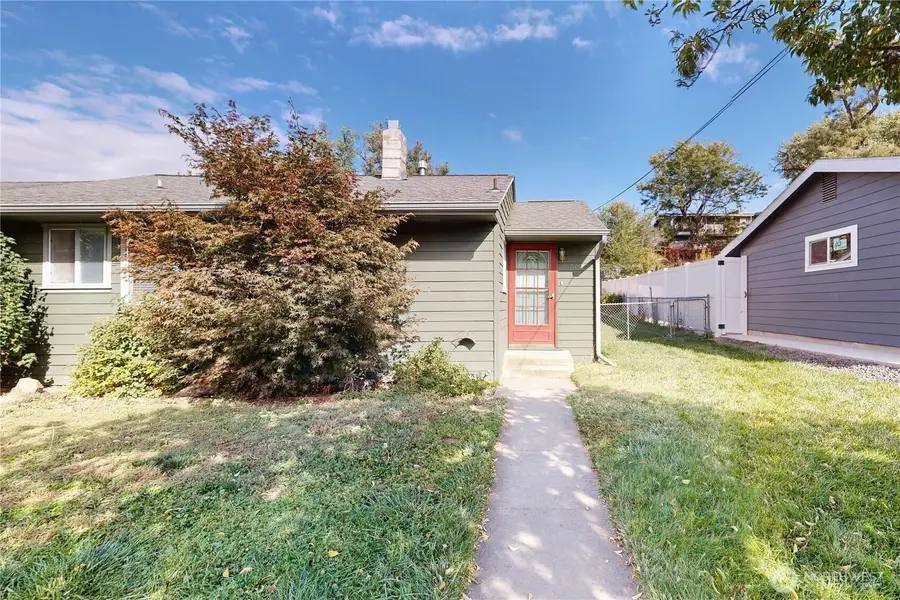 601 SE 6th Street, College Place, WA 99324 - #2