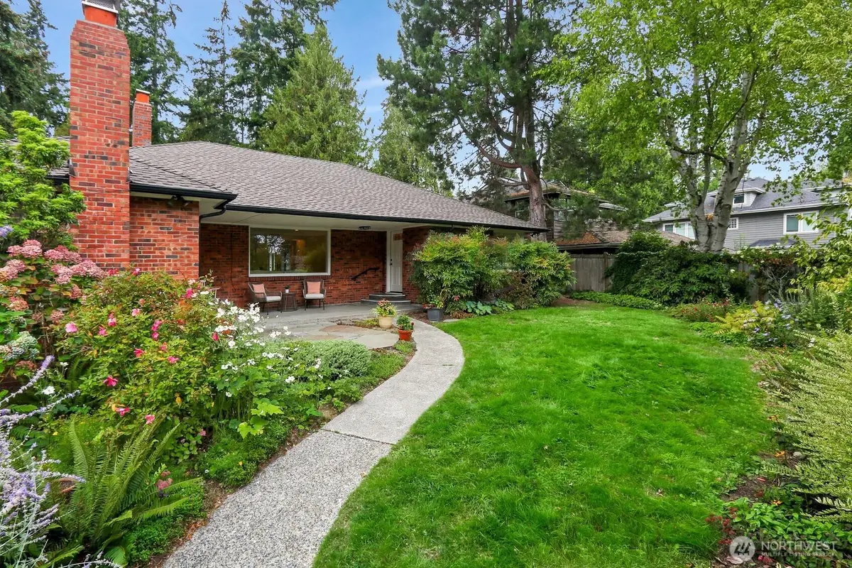 10527 23rd Avenue Ne, Seattle, WA 98125 - #1
