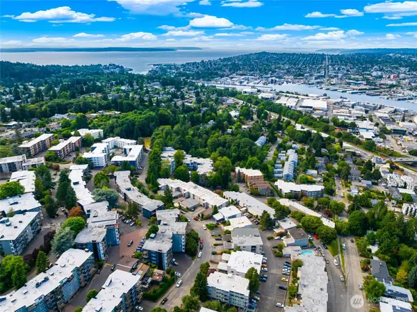 3650 26th Place W #402A, Seattle, WA 98199