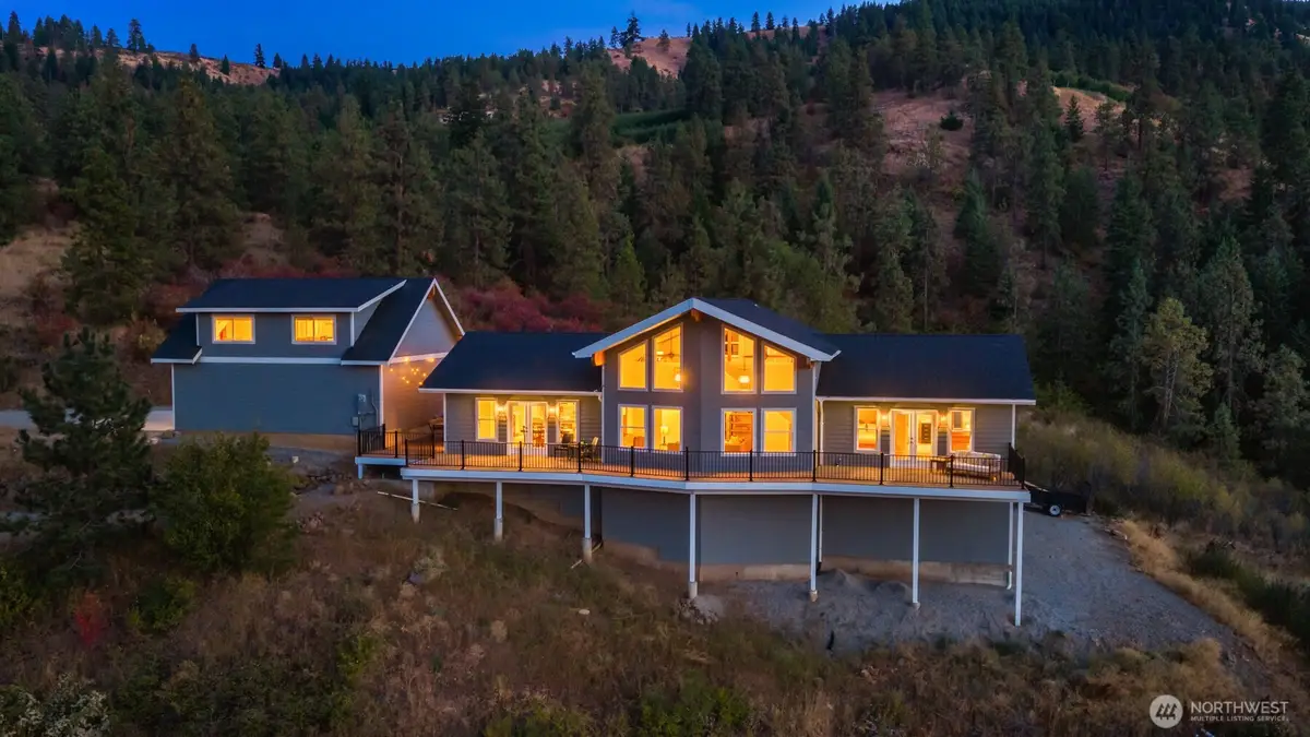 5342 Whispering Ridge Drive, Wenatchee, WA 98801 - #1