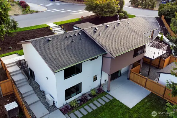16006 SE 10th Street, Bellevue, WA 98008