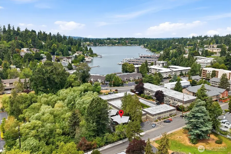 427 102nd Avenue Se, Bellevue, WA 98004 - #2