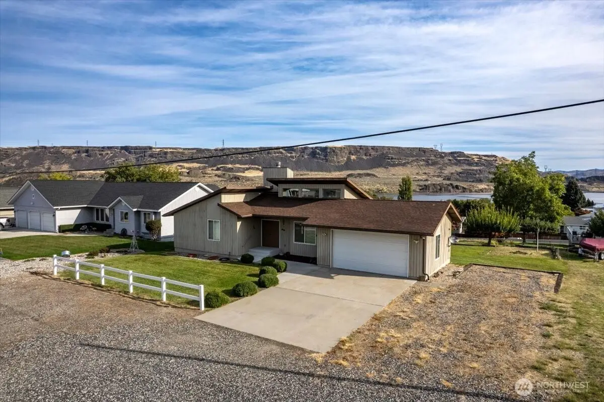 32 Electric Boulevard, Electric City, WA 99123 - #1