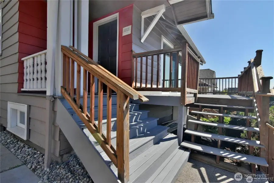 328 NE 52nd Street, Seattle, WA 98105 - #2