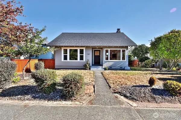 529 E 11th Street, Port Angeles, WA 98362