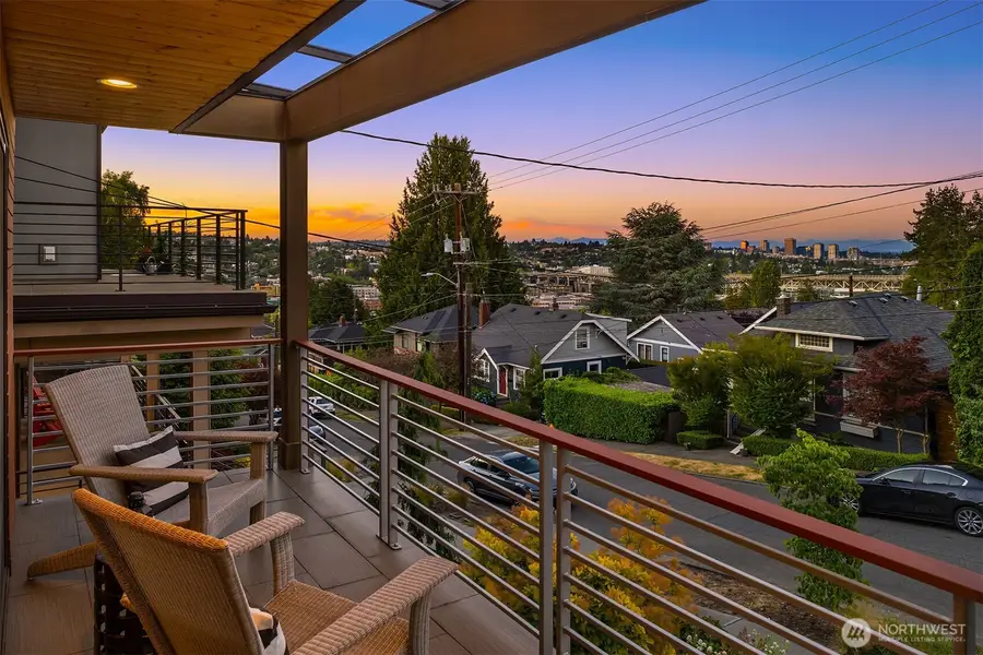 2619 Warren Avenue N, Seattle, WA 98109 - #2