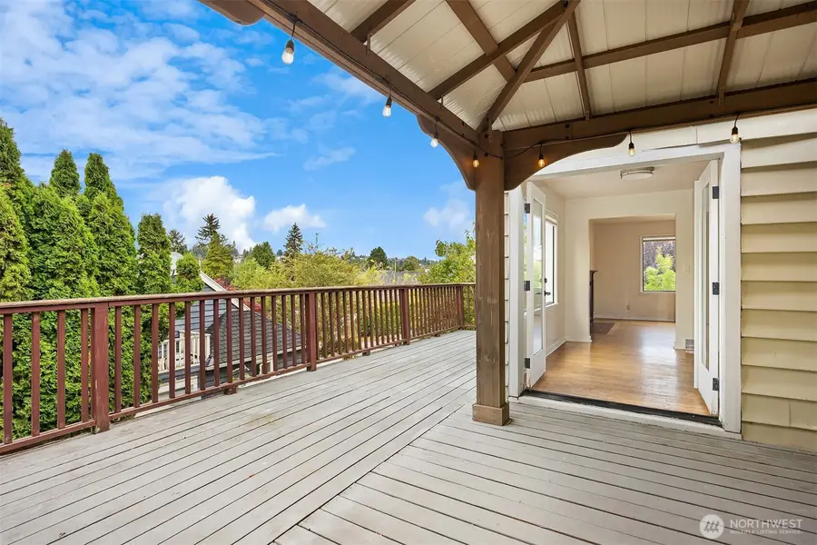 2909 W Smith Street, Seattle, WA 98199 - #3