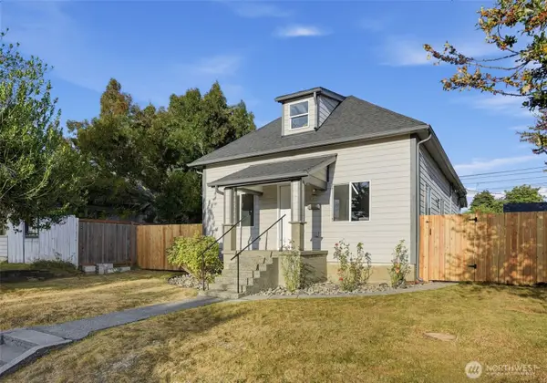 5927 Yakima, Tacoma, WA 98408