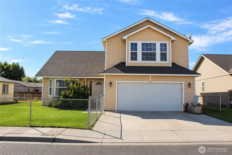 1705 Guernsey Street, Sunnyside, WA 98944 - #2