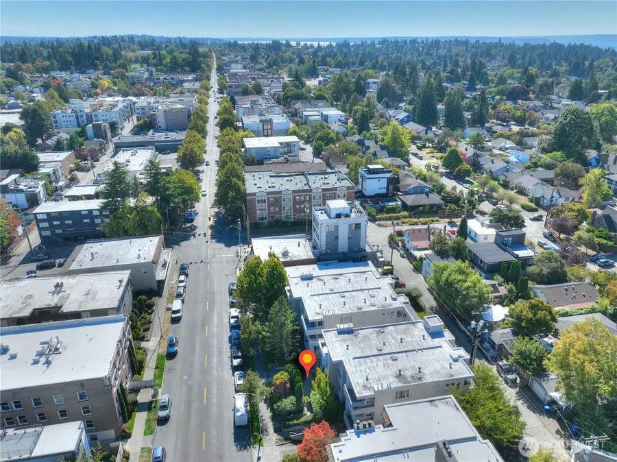 2125 California Avenue Sw #103, Seattle, WA 98116 - #2
