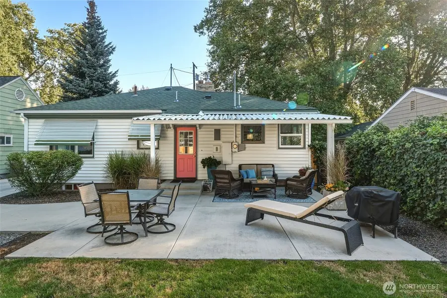 380 S 1st Avenue, Walla Walla, WA 99362 - #3