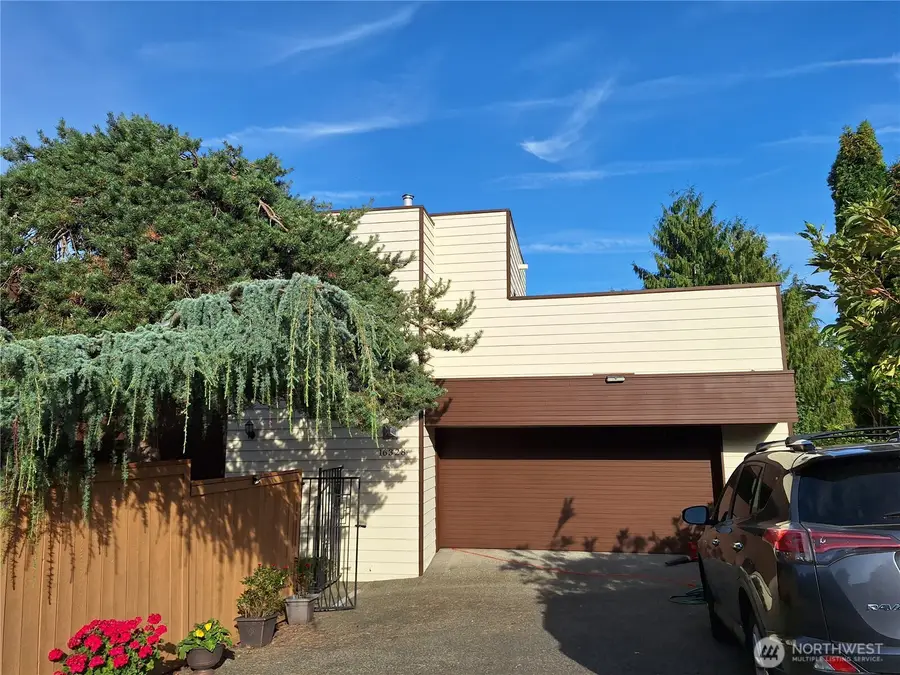 16328 35th Avenue Ne, Lake Forest Park, WA 98155 - #3