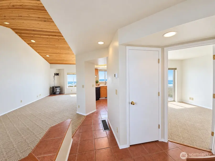 1499 Diamond Head Avenue Sw #2, Ocean Shores, WA 98569 - #3