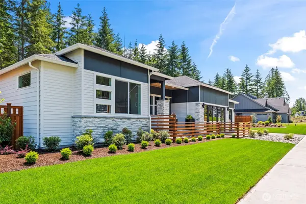 14833 210th Place E #1489, Bonney Lake, WA 98391