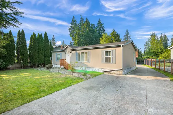 6236 Azure Way, Maple Falls, WA 98266