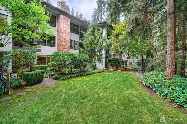 8515 242nd Street Sw #103, Edmonds, WA 98026