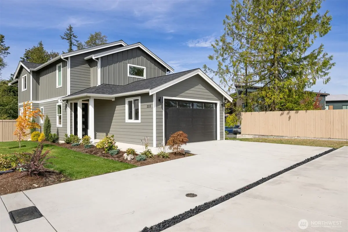 225 N 54th Place, Mount Vernon, WA 98273 - #1
