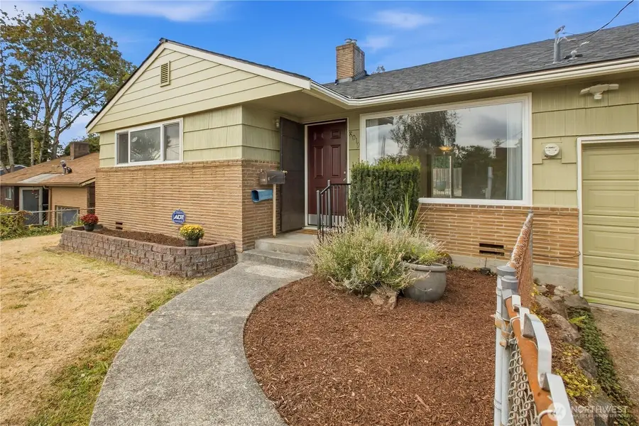 8019 36th Avenue S, Seattle, WA 98118 - #2