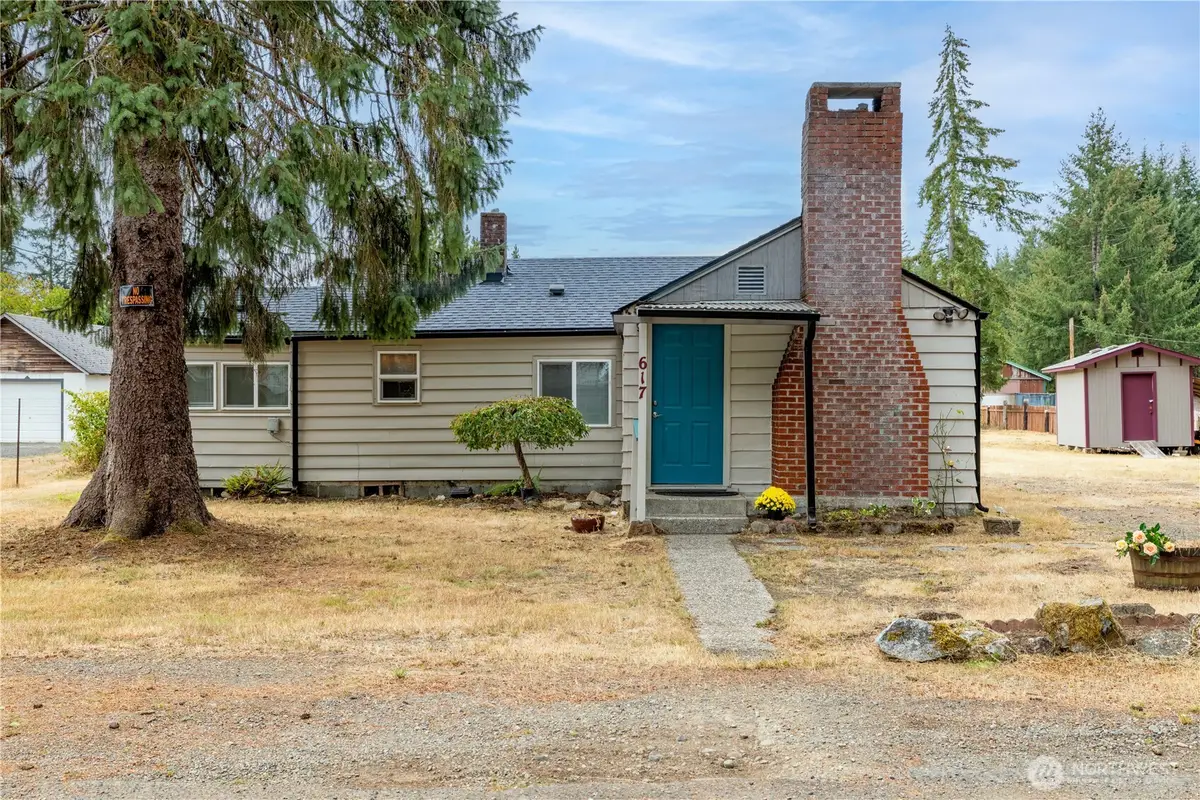 617 W H Street, Shelton, WA 98584 - #1