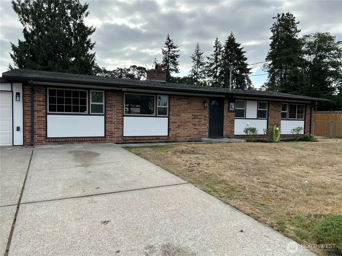 9015 Hipkins Road Sw, Lakewood, WA 98498 - #1