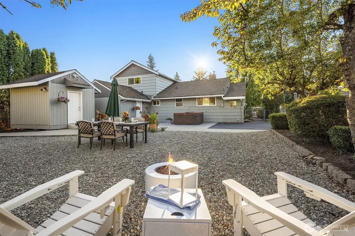 11902 21st Avenue Sw, Burien, WA 98146 - #1