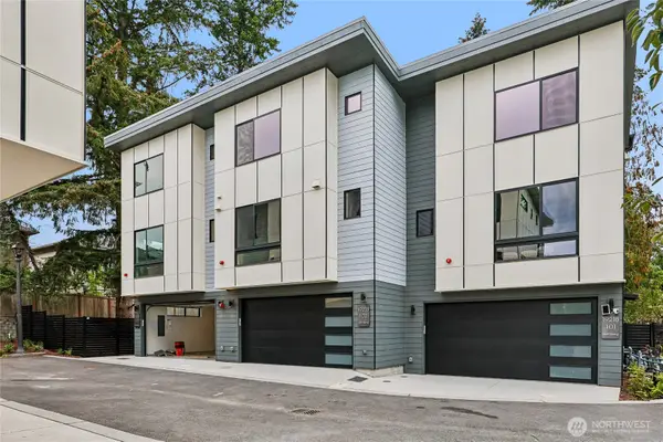 19218 77th Court Ne #102, Kenmore, WA 98028