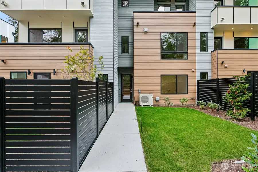 19218 77th Court Ne #102, Kenmore, WA 98028 - #2