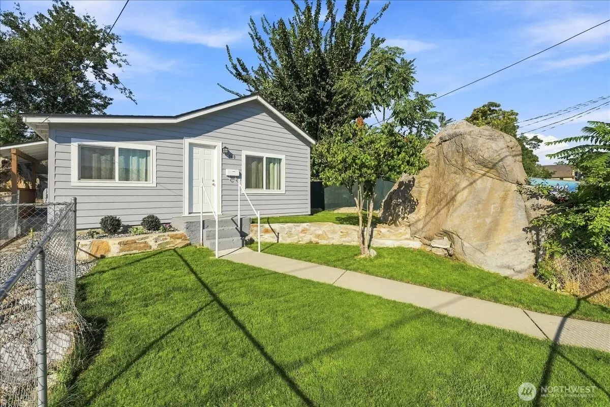 540 S Chelan Avenue, Wenatchee, WA 98801 - #1