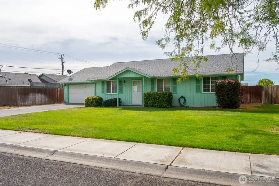 1204 E Hayden Drive, Moses Lake, WA 98837 - #2