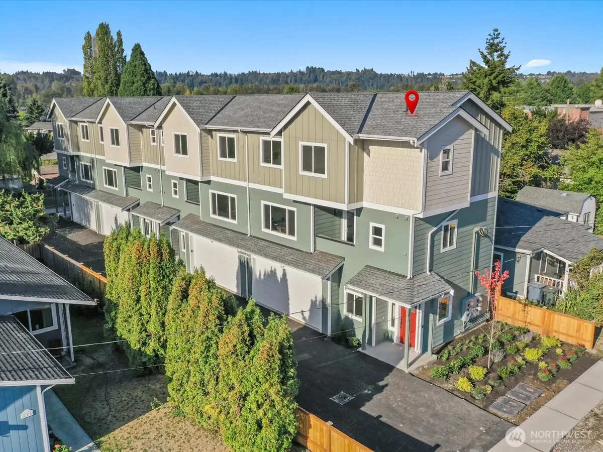 215 Corrin Avenue Nw, Orting, WA 98360 - #1