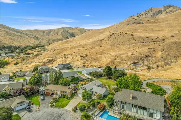 1920 Emerald Place, Wenatchee, WA 98801