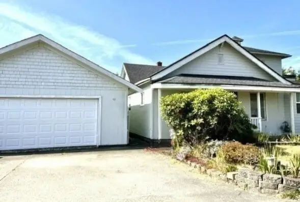 611 11th Street, Blaine, WA 98230