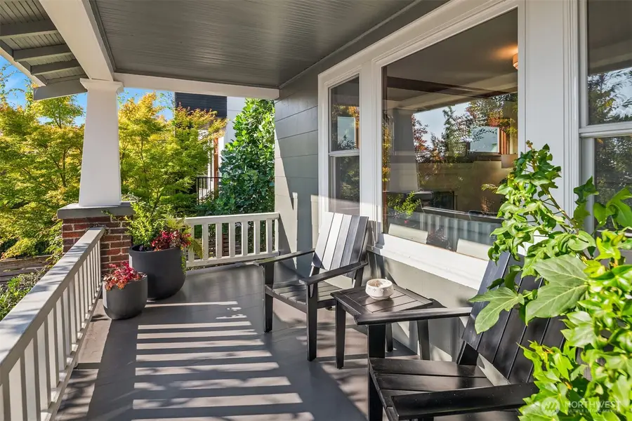 3915 Sunnyside Avenue N, Seattle, WA 98103 - #2