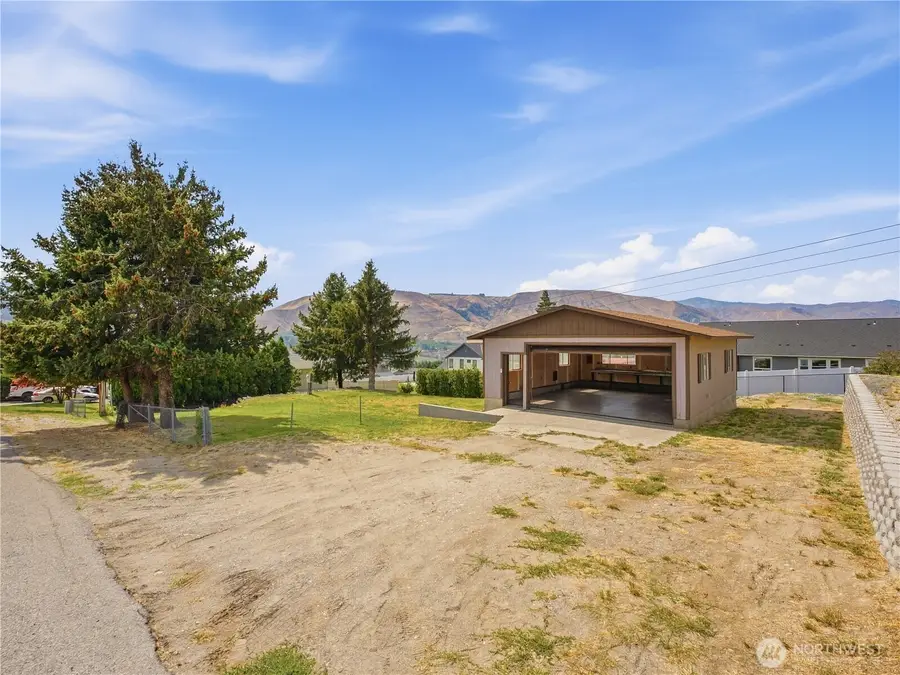 830 S Nancy Avenue, East Wenatchee, WA 98802 - #3