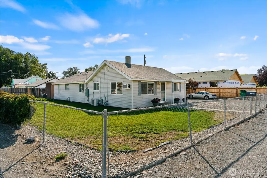 709 N 28th Avenue, Yakima, WA 98902 - #2