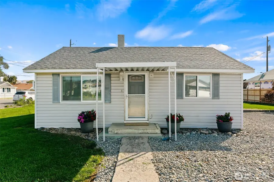 709 N 28th Avenue, Yakima, WA 98902 - #3