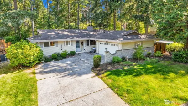 4905 93rd Avenue W, University Place, WA 98467