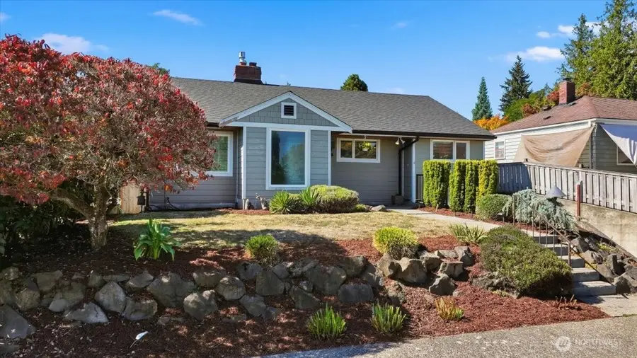 8629 36th Avenue Sw, Seattle, WA 98126 - #2