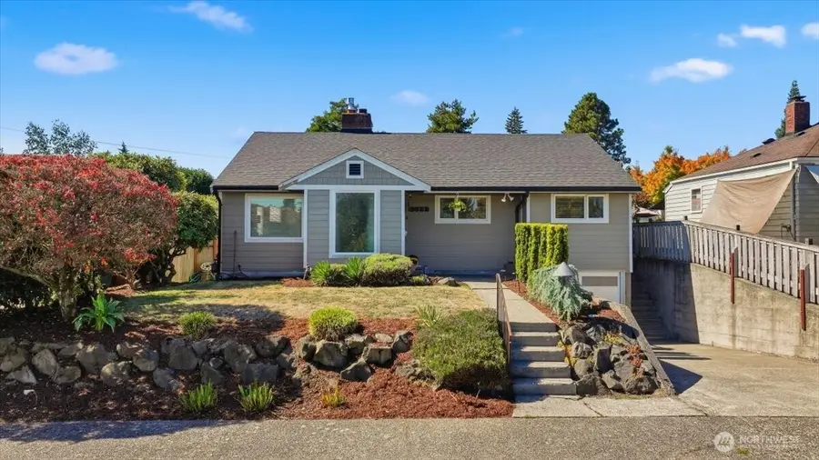 8629 36th Avenue Sw, Seattle, WA 98126 - #3