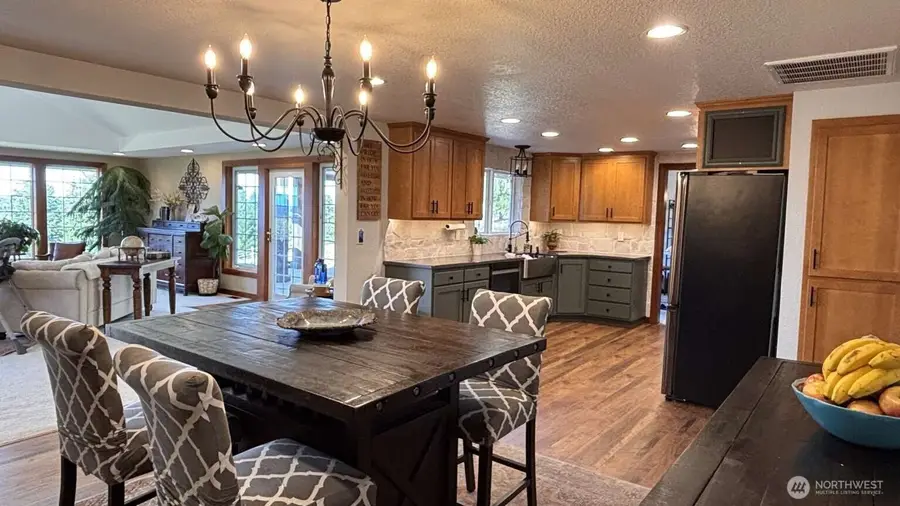 143 Rosewood Drive, Chehalis, WA 98532 - #2