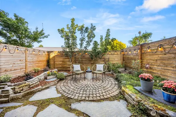 3926 S Brandon Street, Seattle, WA 98118