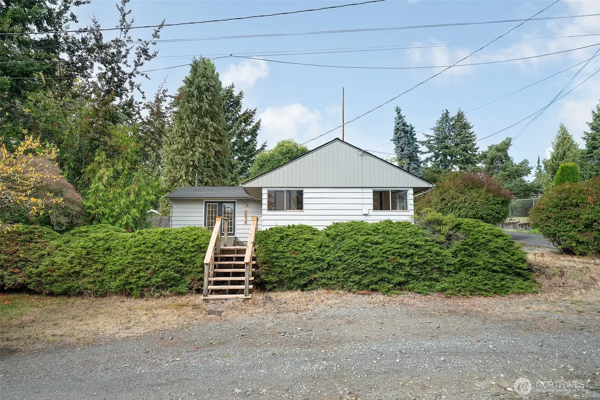 10915 North Park Avenue N, Seattle, WA 98133 - #1