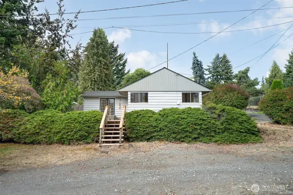 10915 North Park Avenue N, Seattle, WA 98133