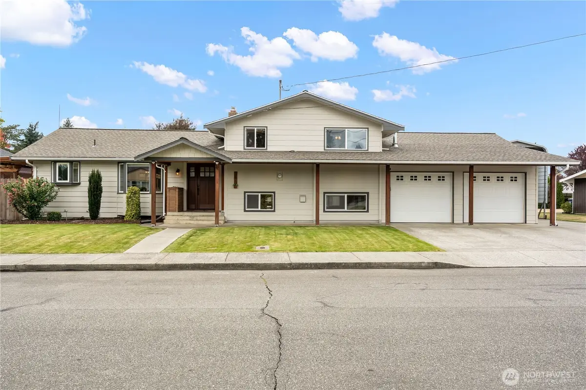 366 N Park Street, Lynden, WA 98264 - #1