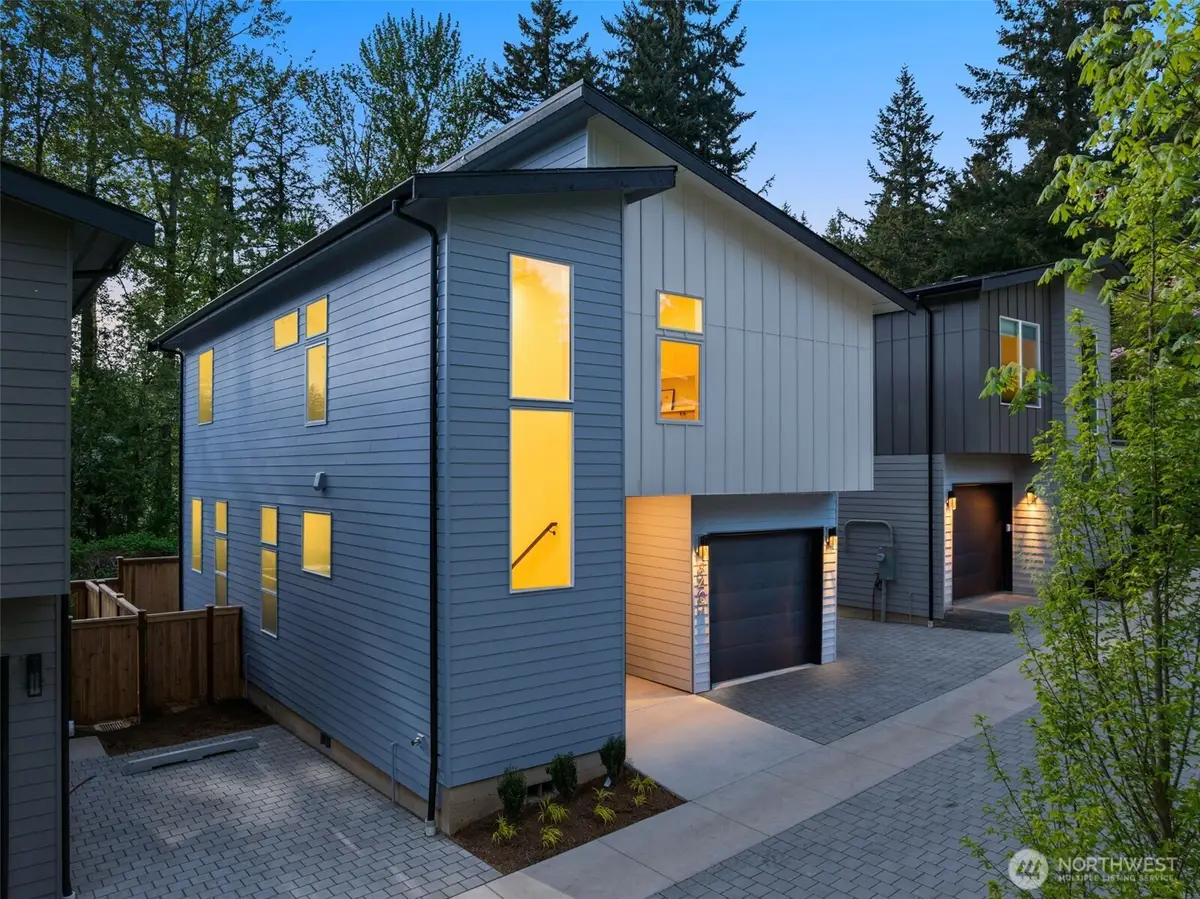 8407 NE 137th Street, Kirkland, WA 98034 - #1